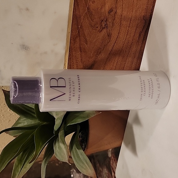 Meaningful Beauty Skin Cleanser - Picture 2 of 4